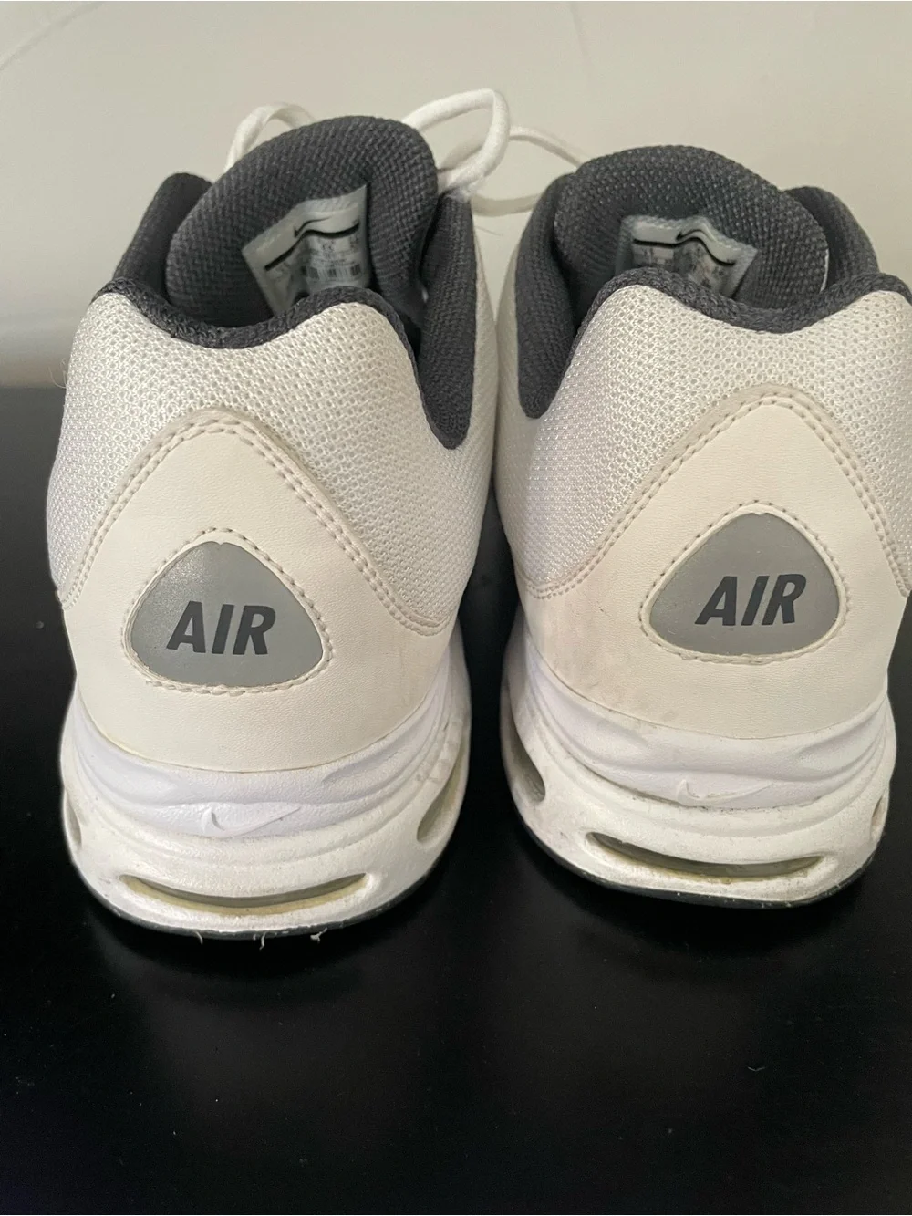Nike Health Walkers Men's White and Black Walking , Size 11